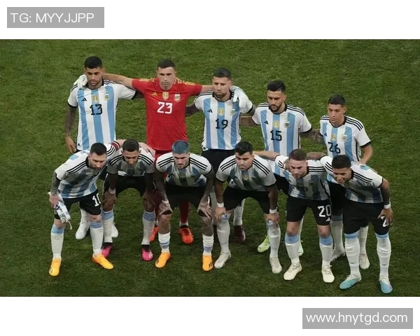 足球巨星闪耀舞台展才艺达人秀精彩纷呈引发球迷热议